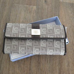 New Liz Claiborne Logo Folding Wallet